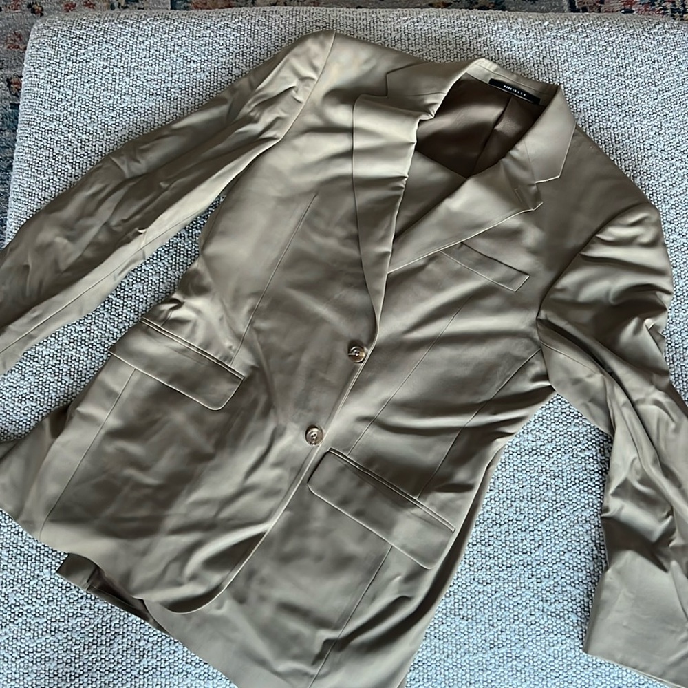 Hickey Freeman Tan Suit 39 R Made in USA 32 R pants